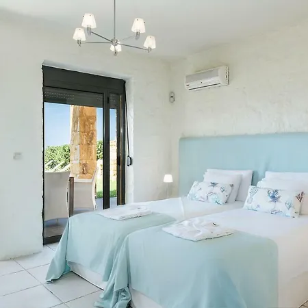 Emilia Front Sea Kalathas